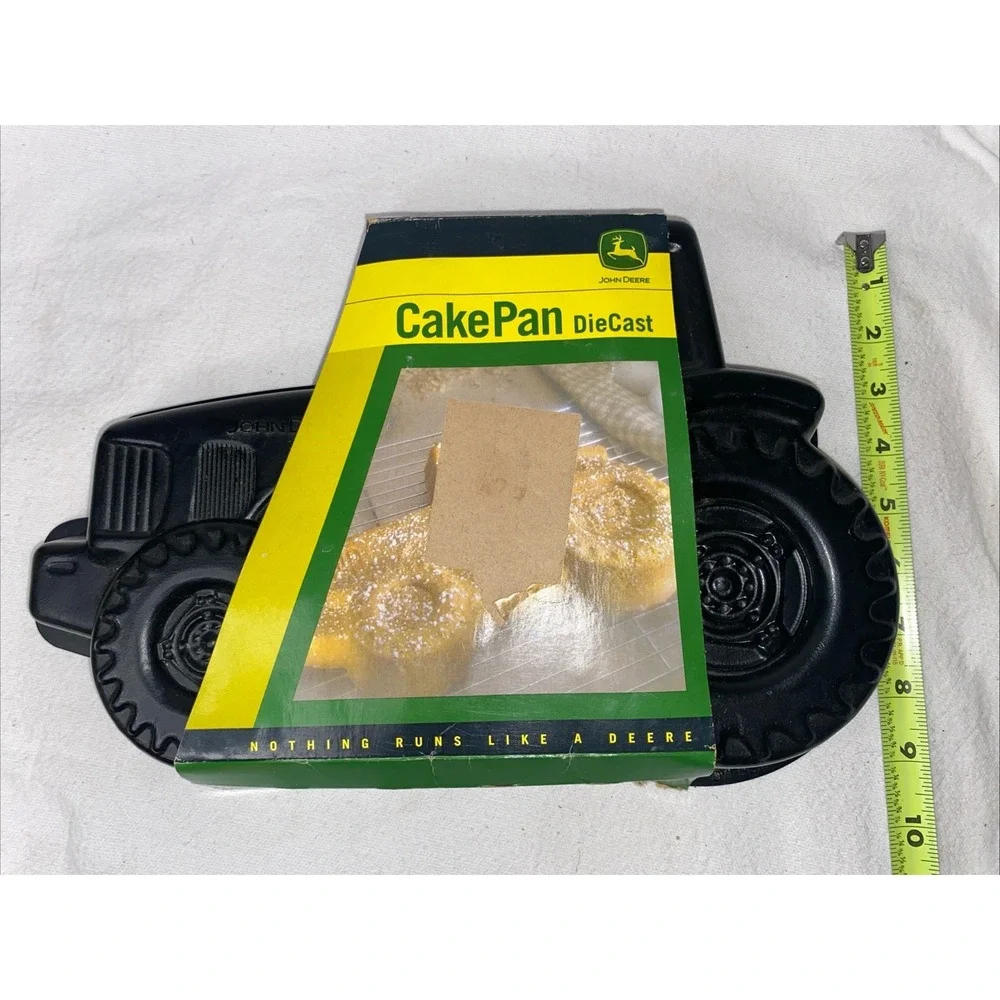 John Deere Tractor Cake pan Heavy Die cast Metal New Please See Pictures